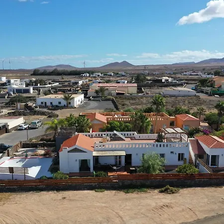 Da Mata Kite&surf House Bed & Breakfast Lajares